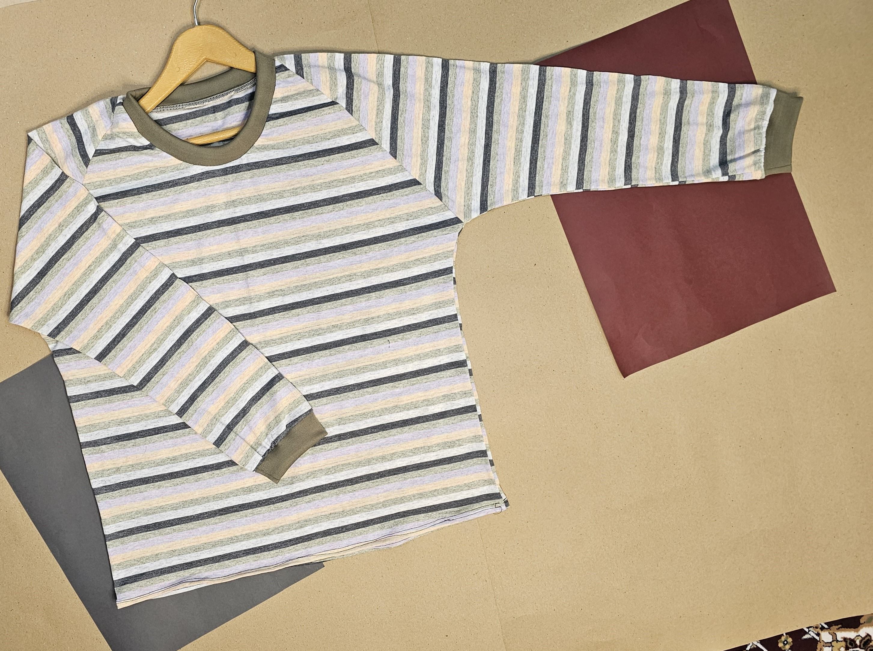 تیشرت تریکو استین رگلان سبز پسته ای