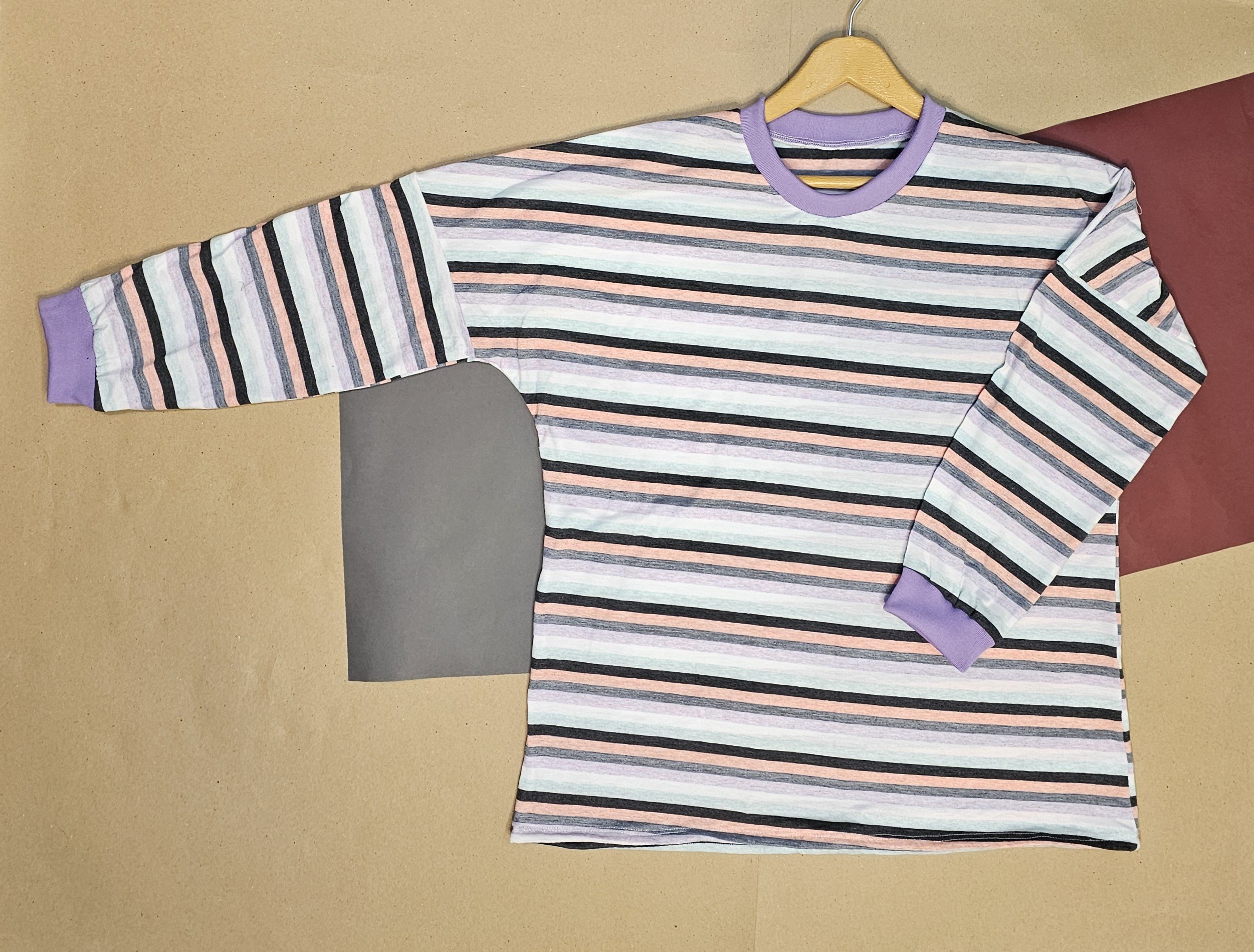 تیشرت تریکو استین افتاده خطی